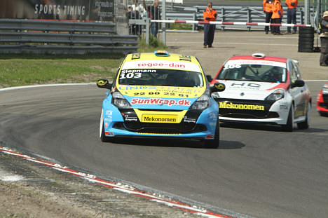 Foran Jan Seerup.